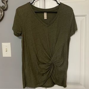 Adorable shirt with knot